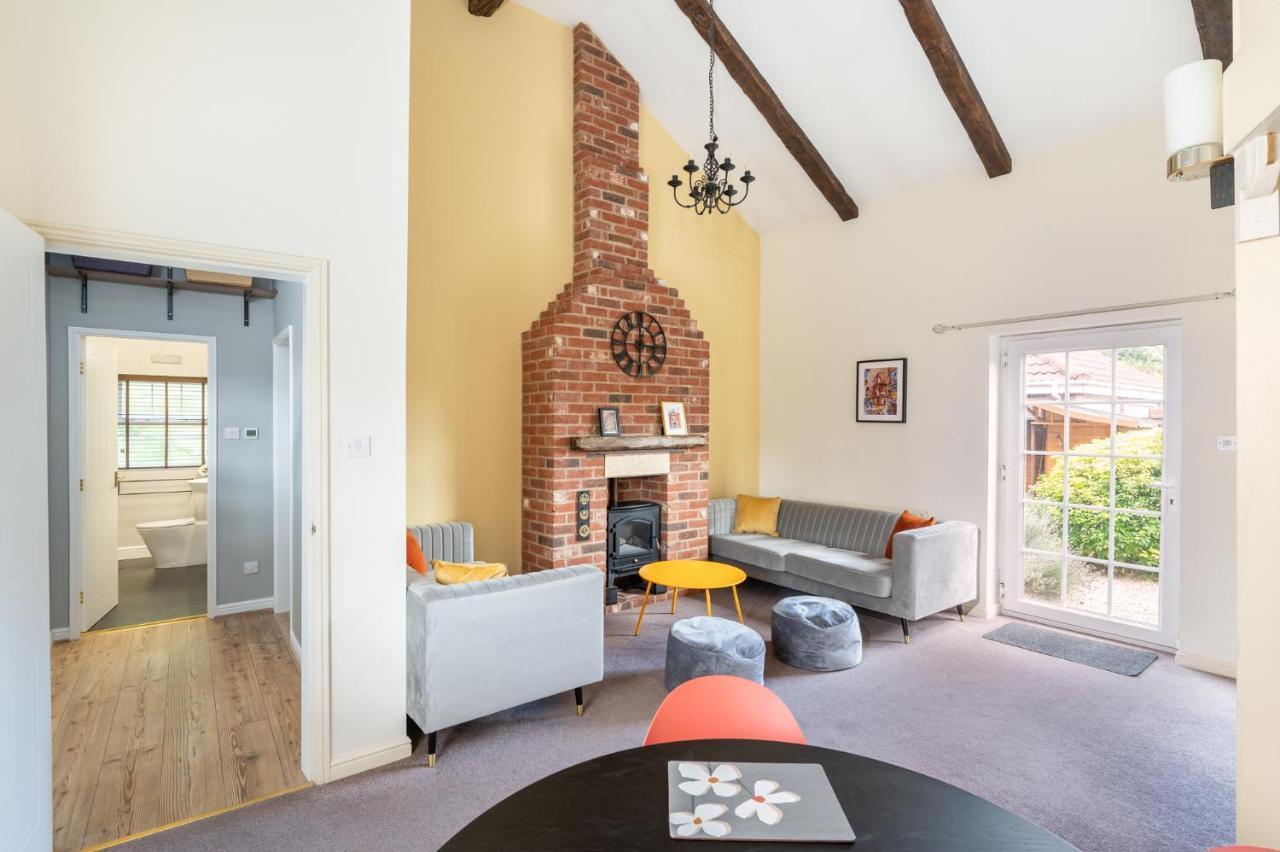 Pass The Keys Charming Cottage Near Clifton Moor York Exteriör bild