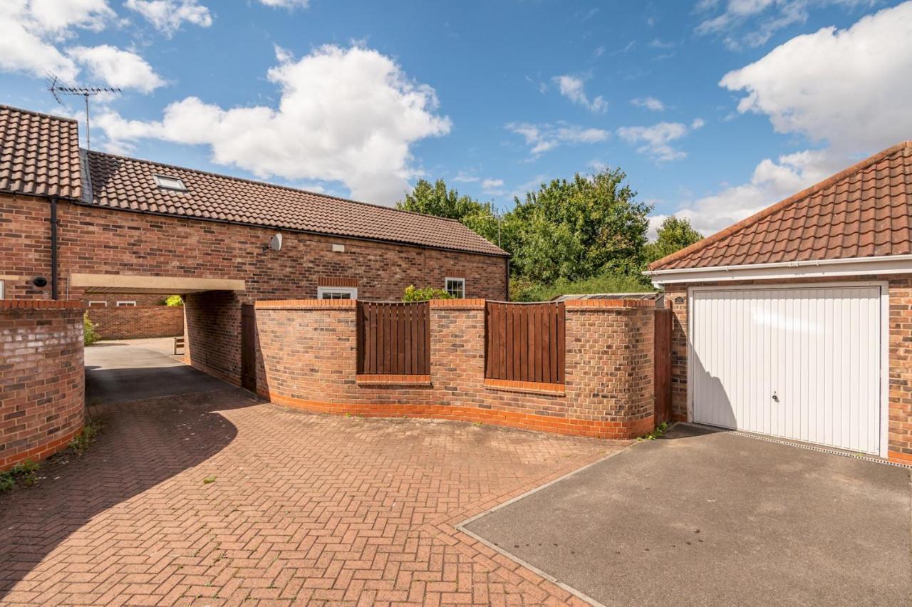 Pass The Keys Charming Cottage Near Clifton Moor York Exteriör bild