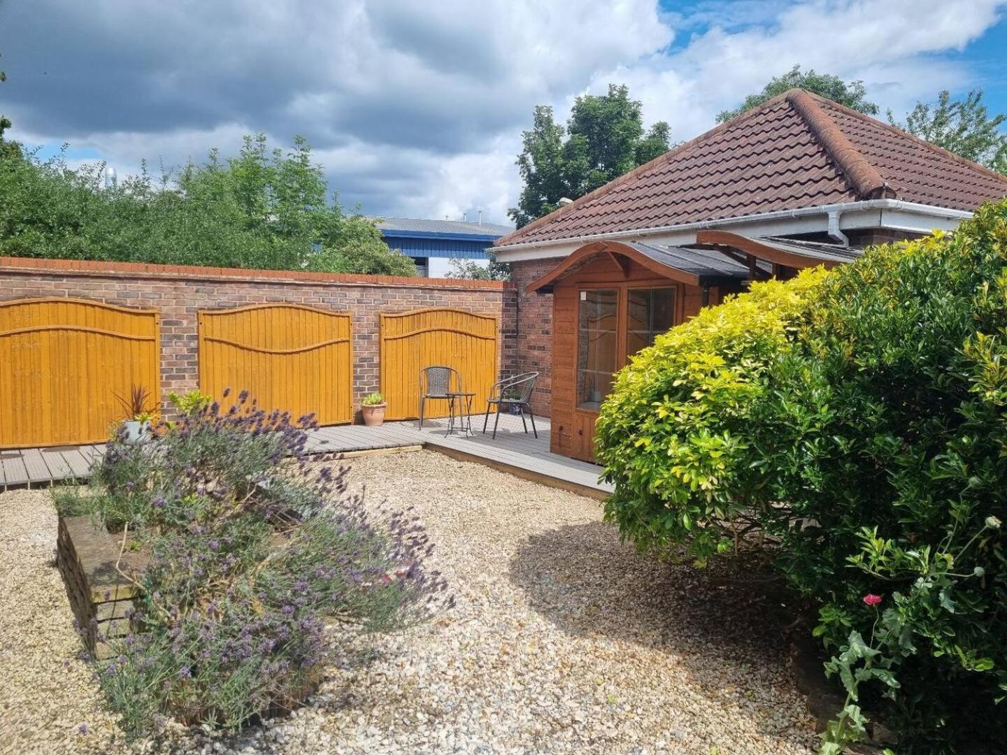 Pass The Keys Charming Cottage Near Clifton Moor York Exteriör bild